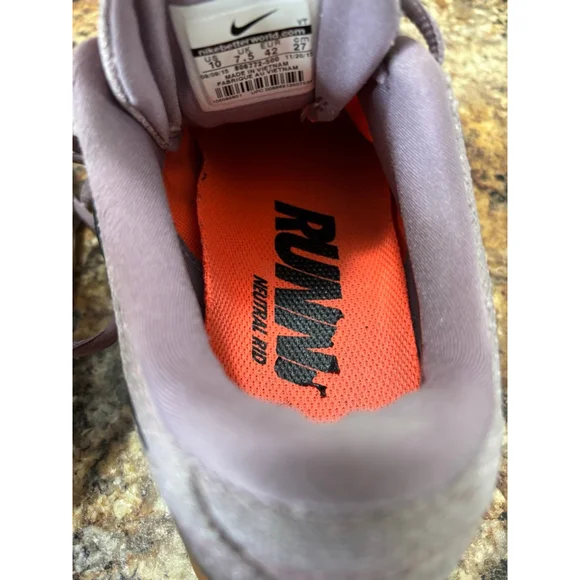 Women’s Nike Air Max 2016 - Picture 7 of 9